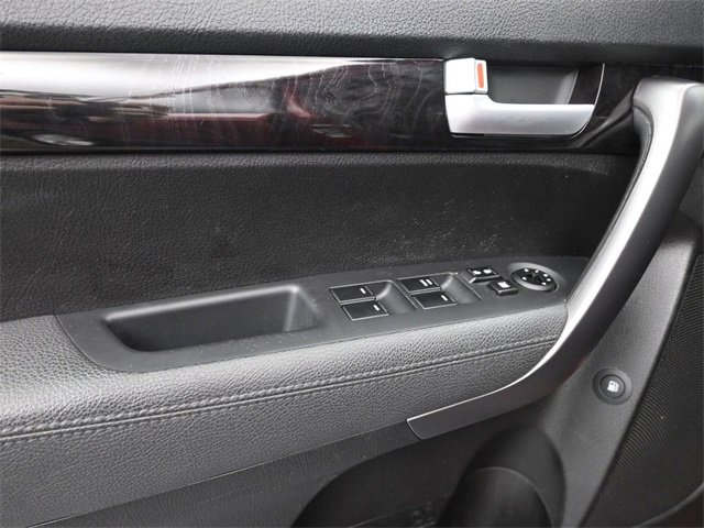 Used 2014 Kia Sorento LX image 21