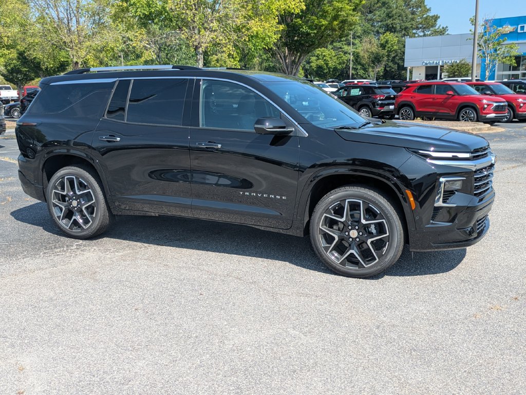 New 2026 Chevrolet Traverse RS FWD image 2