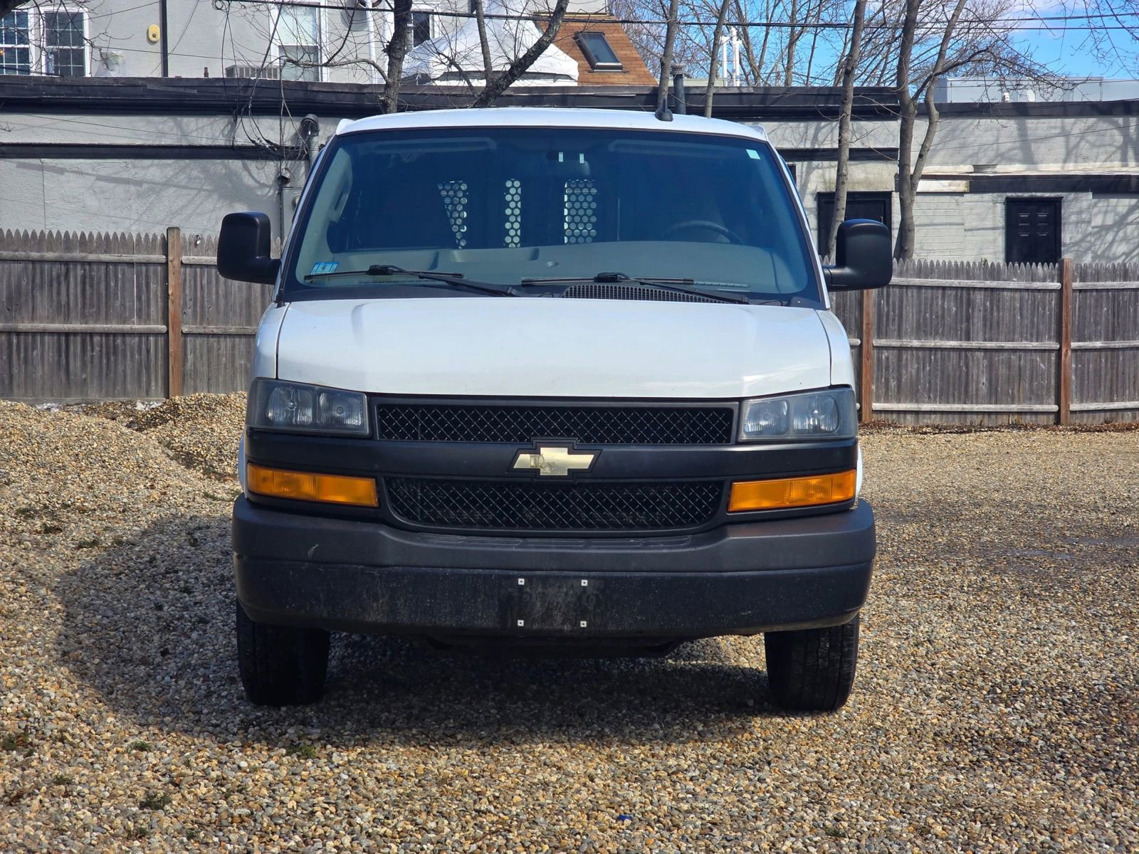 Used 2019 Chevrolet Express 3500 RWD image 2