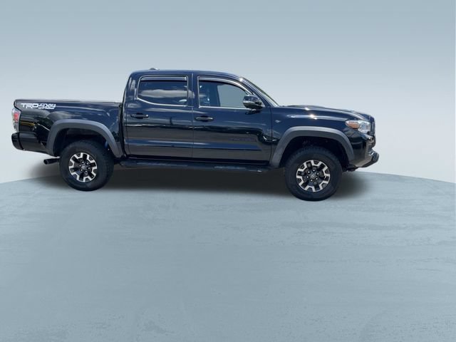 Used 2020 Toyota Tacoma TRD Off-Road w/ TRD Premium Off Road Package AWD/4WD image 2