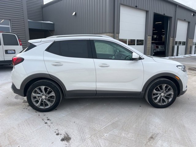 Used 2021 Buick Encore GX Essence w/ Experience Buick Package image 4