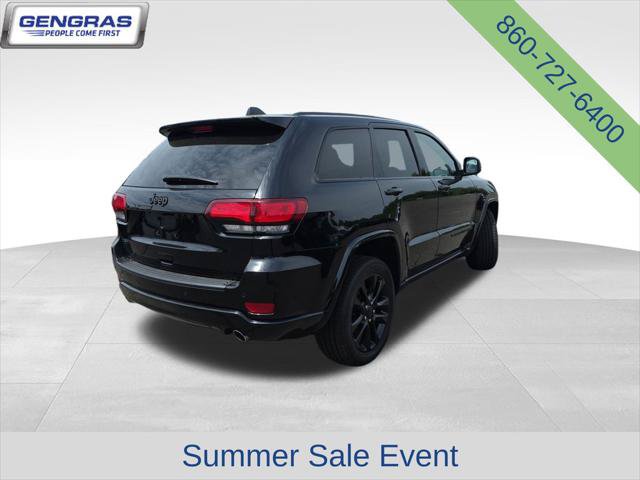 Certified 2022 Jeep Grand Cherokee Laredo X AWD/4WD image 9