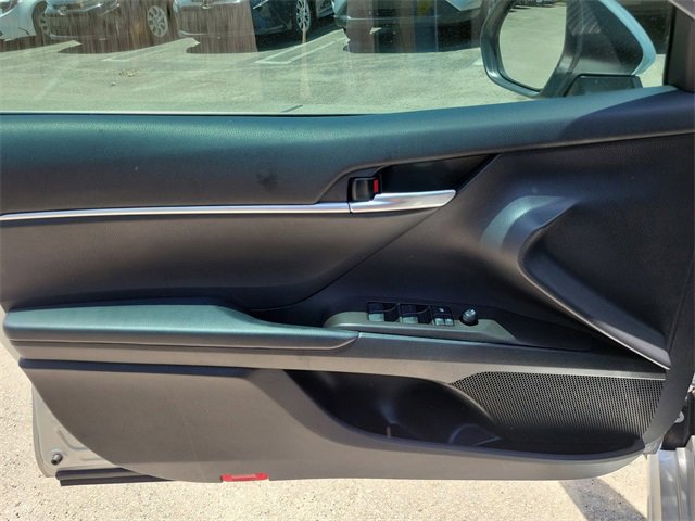 Used 2023 Toyota Camry SE image 10