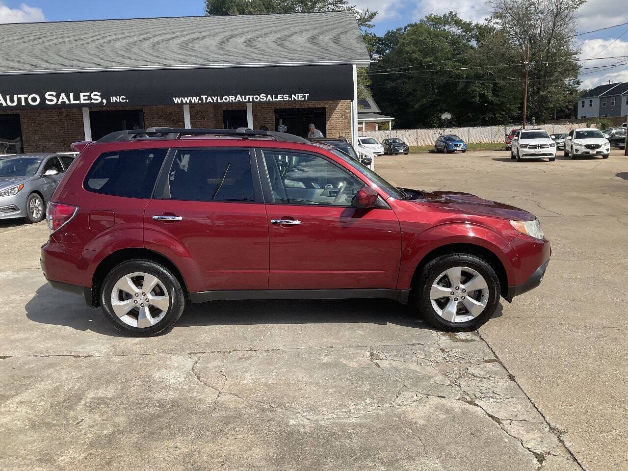 Used 2010 Subaru Forester 2.5XT Limited w/ Popular Equipment Group 1A AWD/4WD image 2
