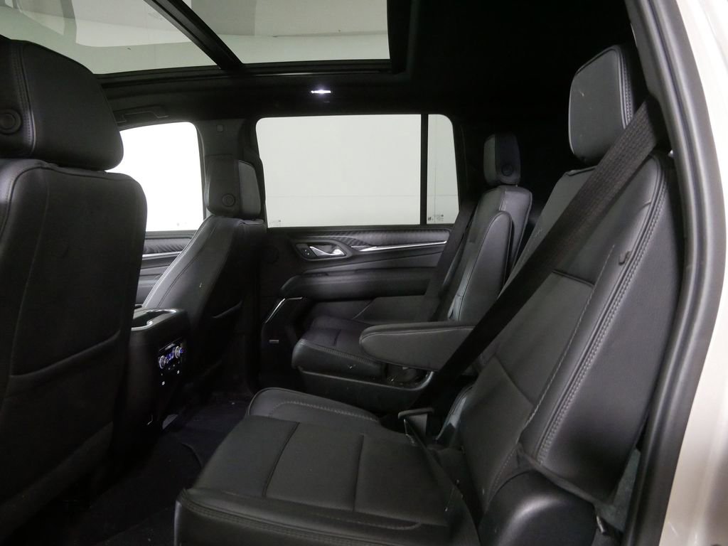 Used 2024 GMC Yukon XL Denali AWD/4WD image 23