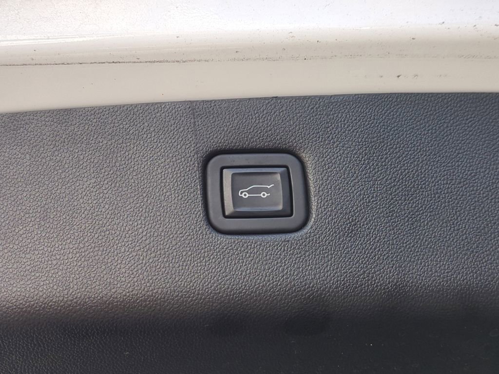 Used 2022 Chevrolet Blazer LT image 15