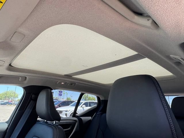 Certified 2025 Volvo XC40 B5 Core w/ Climate Package AWD/4WD image 17
