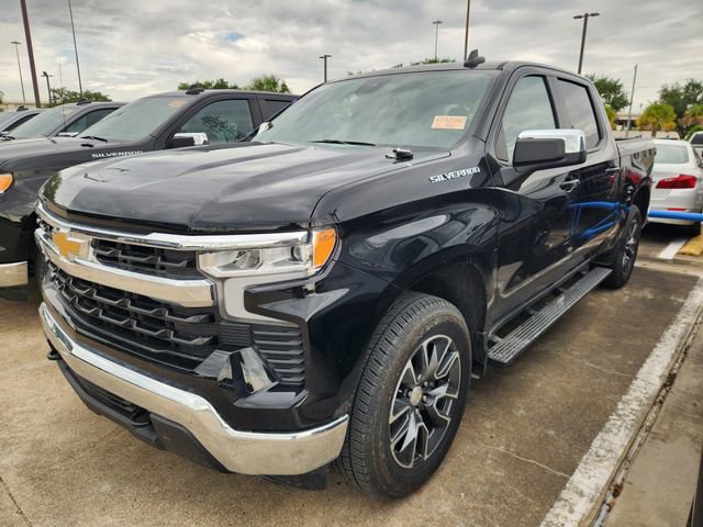 Used 2024 Chevrolet Silverado 1500 LT image 3