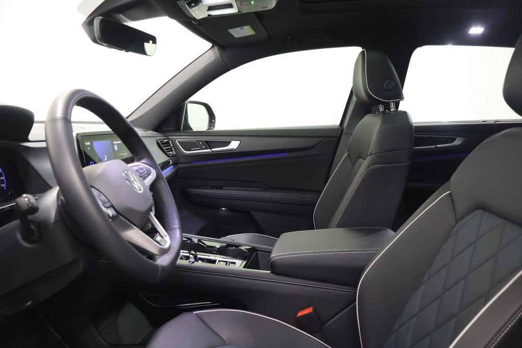 Used 2024 Volkswagen Atlas Cross Sport SEL Premium R-Line image 13