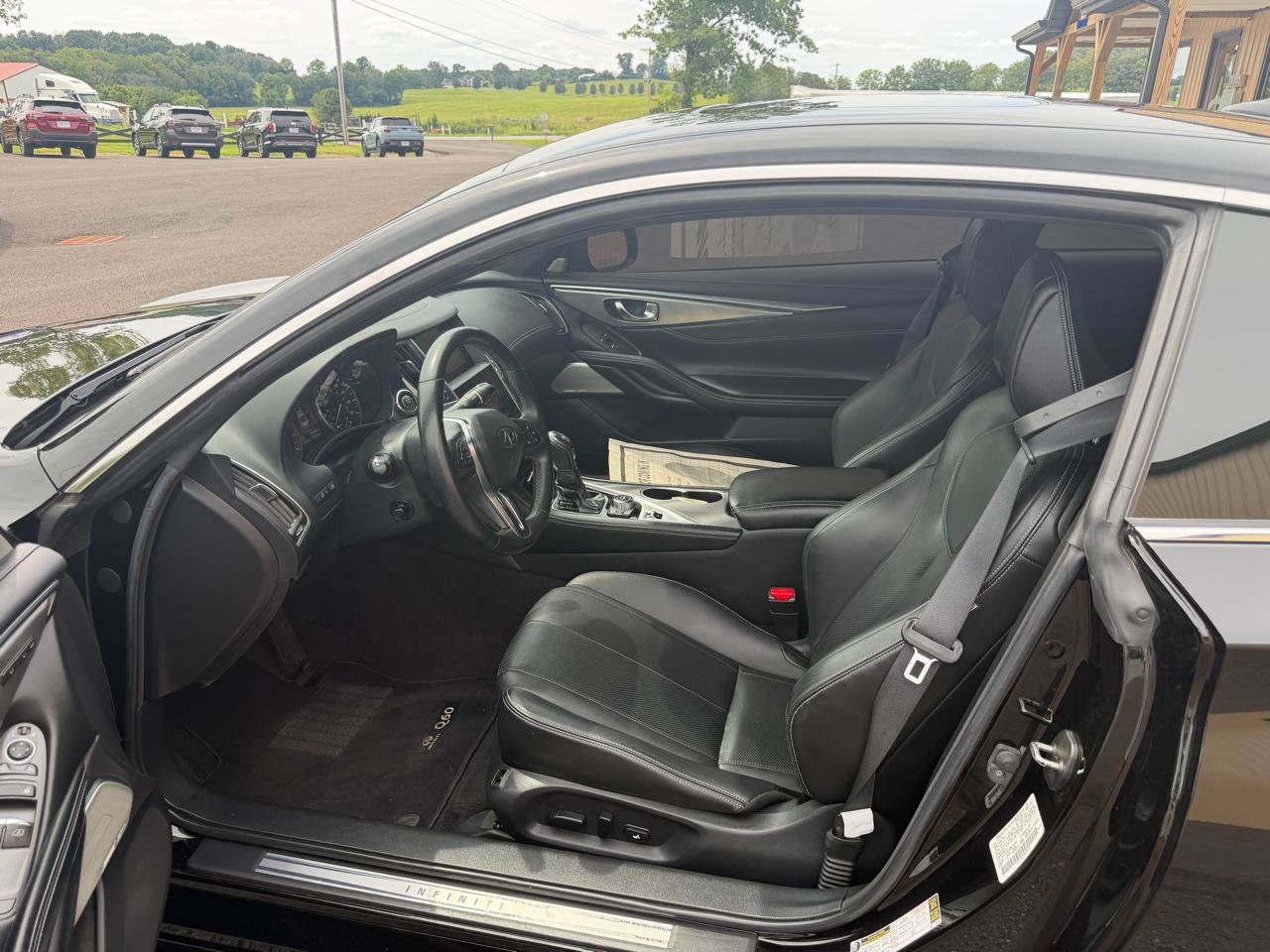 Used 2021 INFINITI Q60 3.0t Luxe w/ Essential Package AWD/4WD image 9