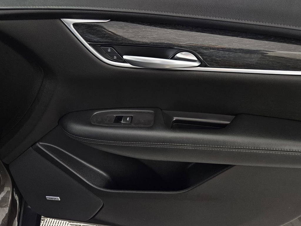 Used 2020 Cadillac XT5 Premium Luxury FWD image 34