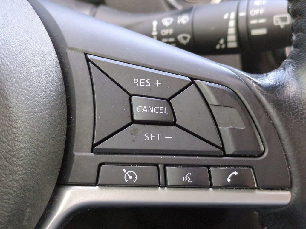 Certified 2020 Nissan Rogue SV image 26