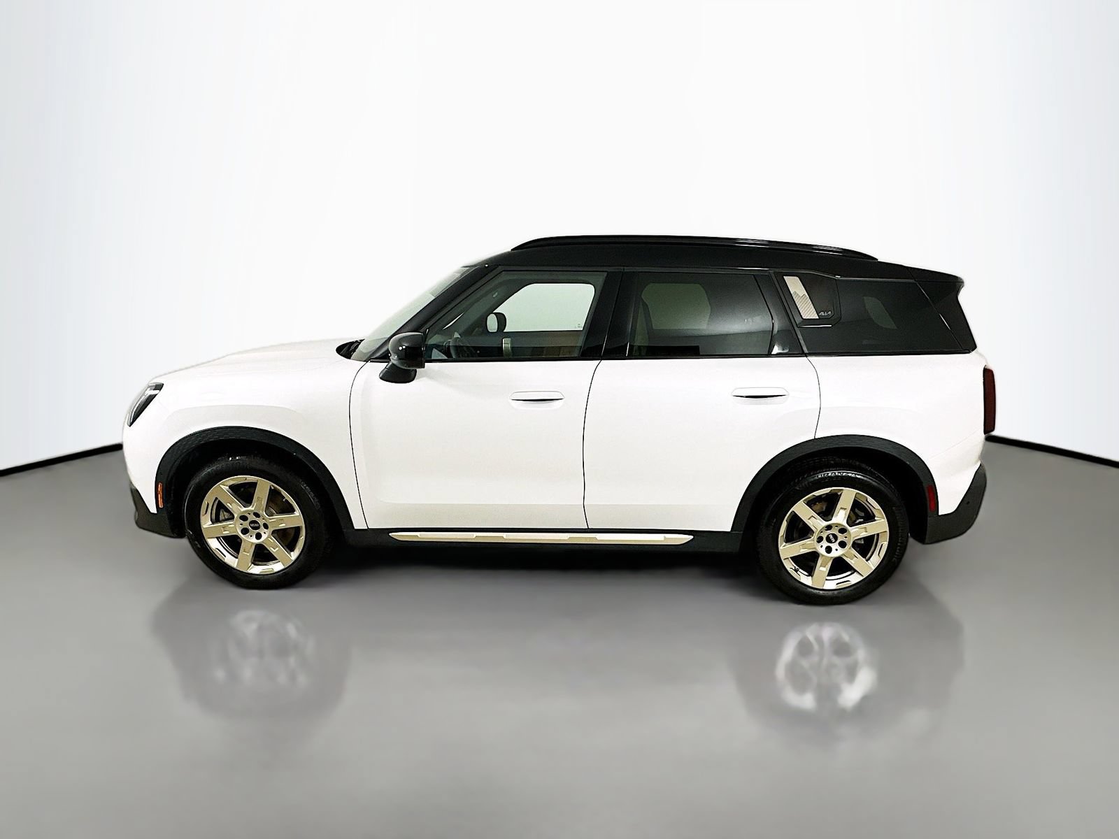 Used 2025 MINI Cooper Countryman S w/ Comfort Package Max AWD/4WD image 8