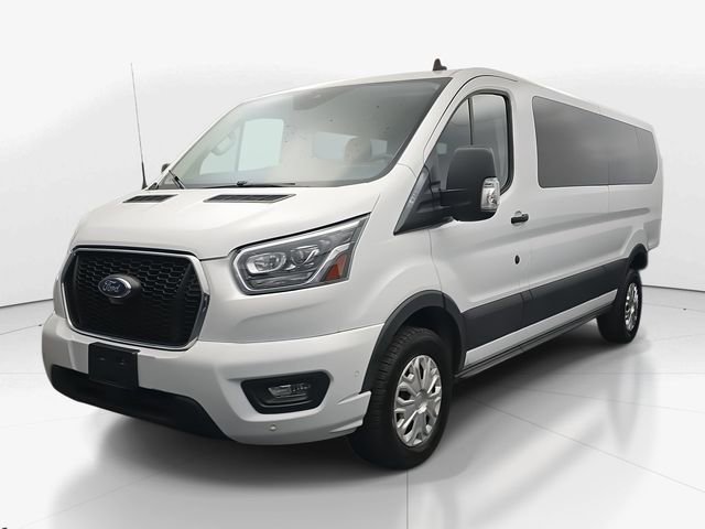 Used 2023 Ford Transit 350 XLT image 5