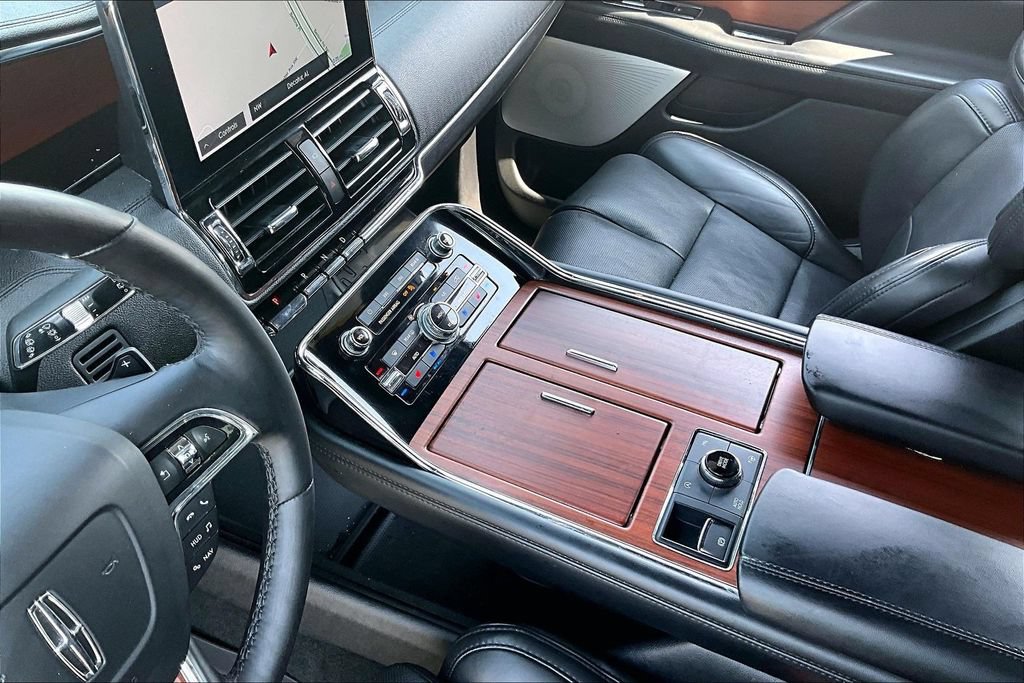 Used 2020 Lincoln Navigator Reserve w/ Equipment Group 208A Reserve RWD image 17
