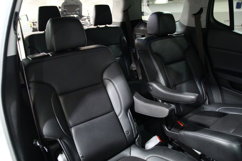 Used 2022 GMC Acadia SLT w/ Elevation Edition image 27