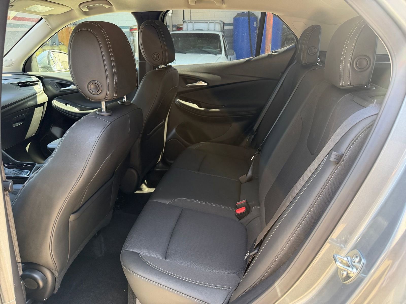 Used 2025 Buick Encore GX Preferred image 24