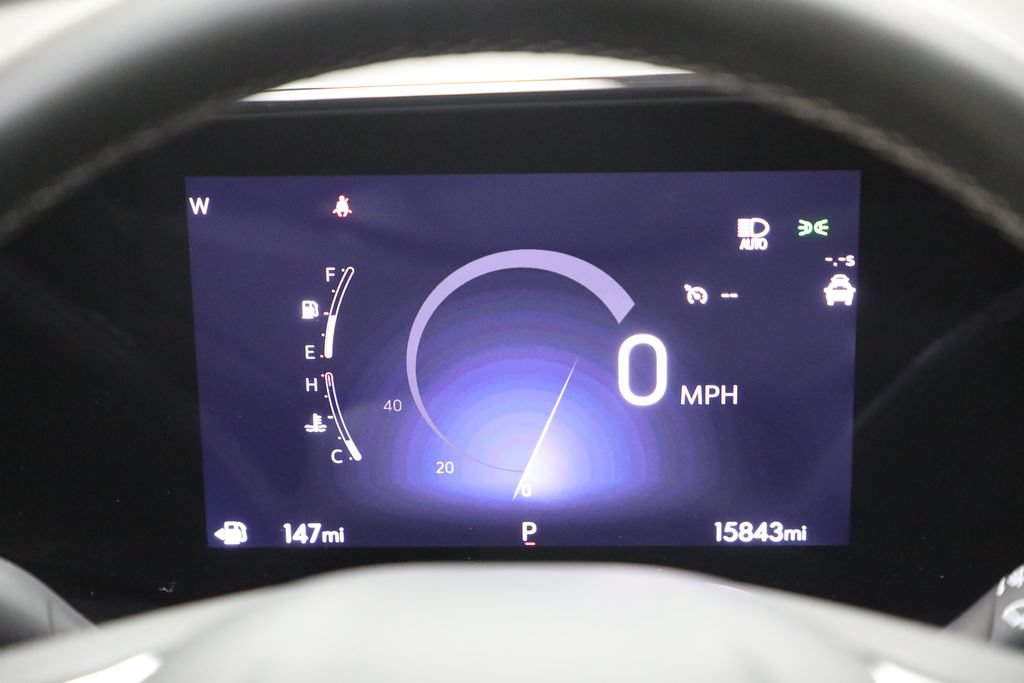 Used 2025 Buick Encore GX Avenir w/ Avenir Technology Package AWD/4WD image 4