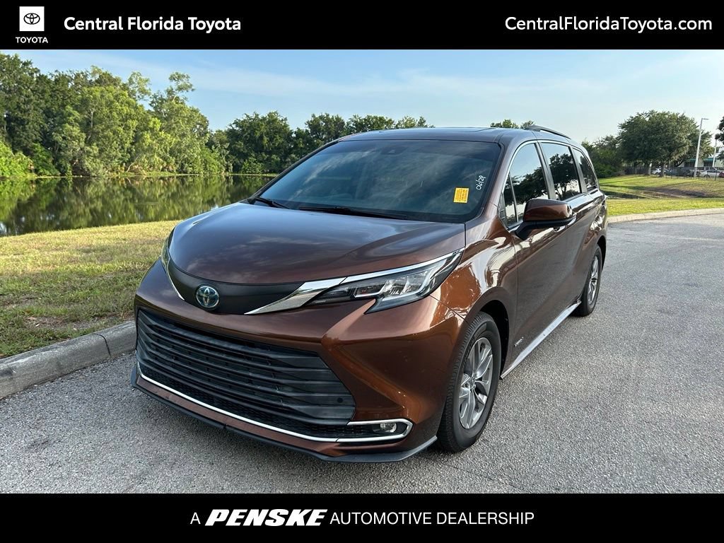 Certified 2021 Toyota Sienna XLE