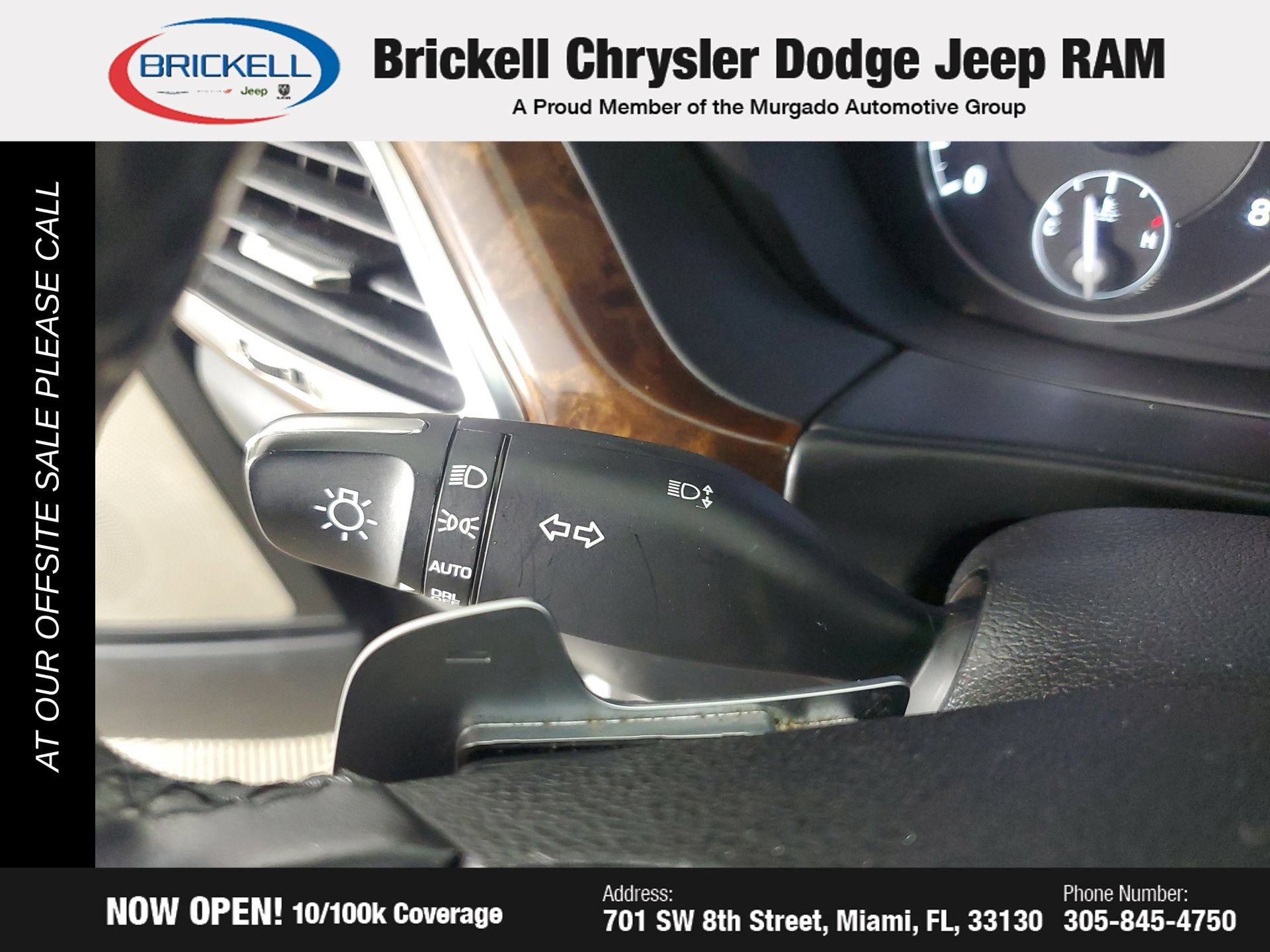 Used 2017 Genesis G90 3.3T Premium RWD image 39