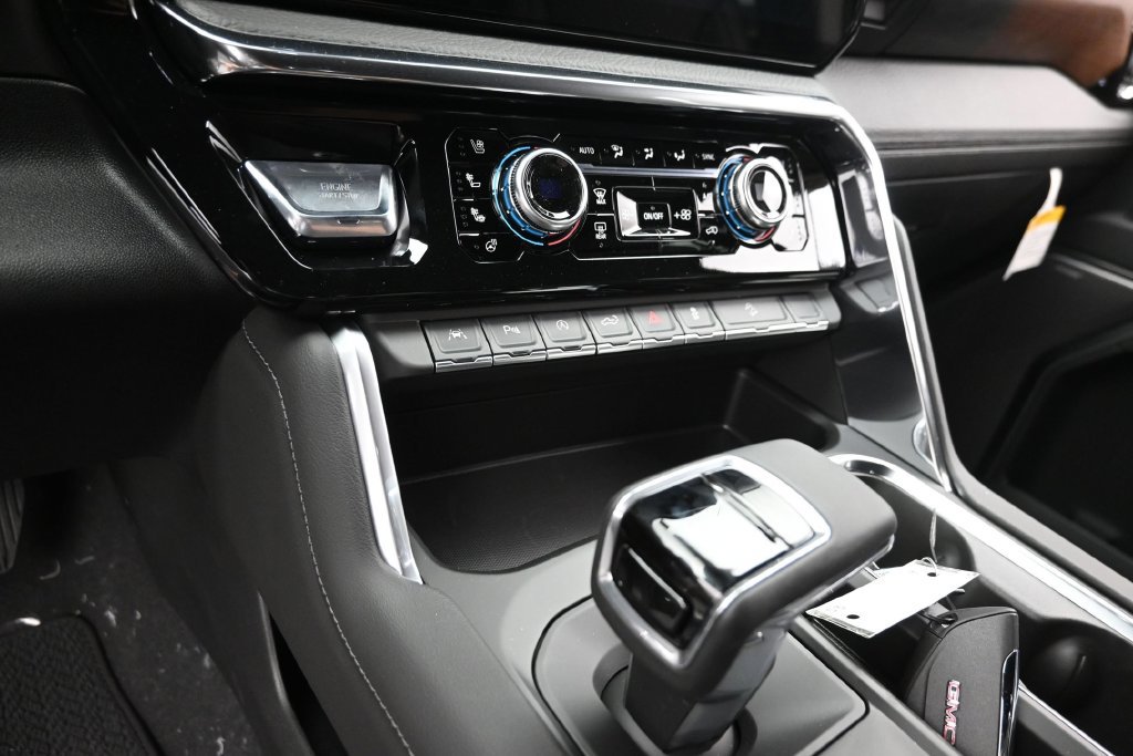 New 2026 GMC Sierra 1500 Denali AWD/4WD image 19
