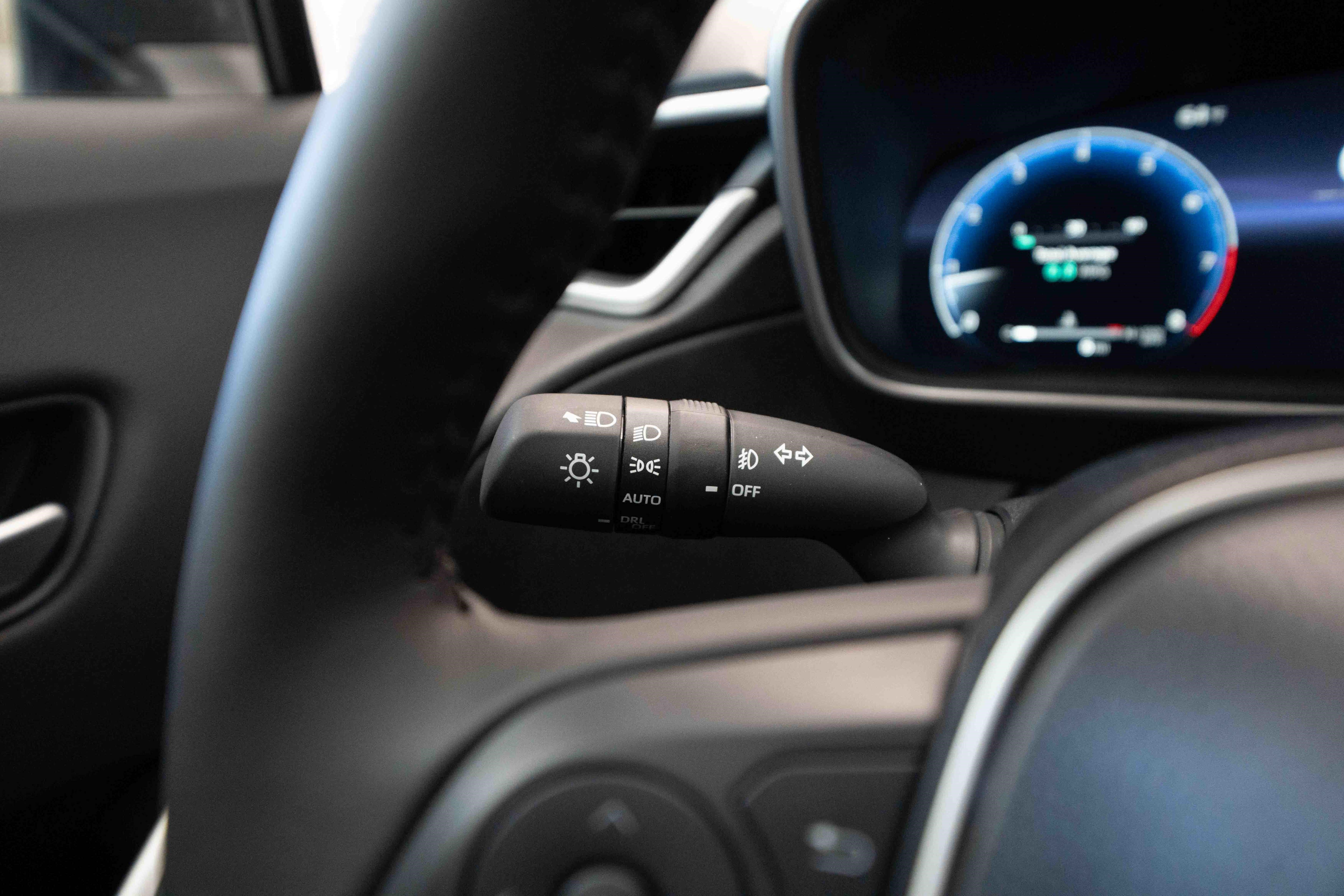 New 2026 Toyota Corolla Cross XLE w/ Convenience Package AWD/4WD image 13