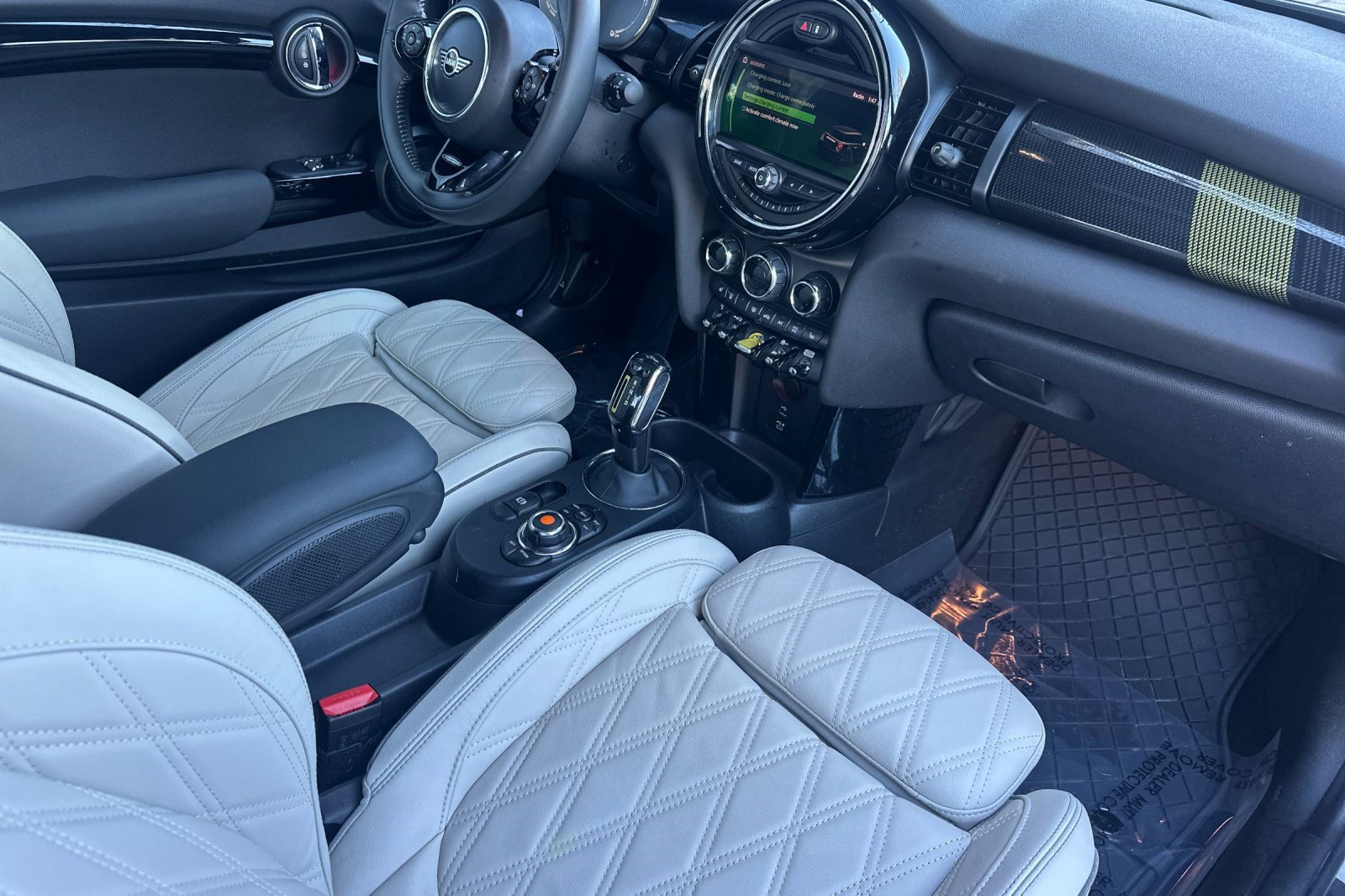 Used 2021 MINI Cooper SE w/ 8.8" Touchscreen Nav Package image 19