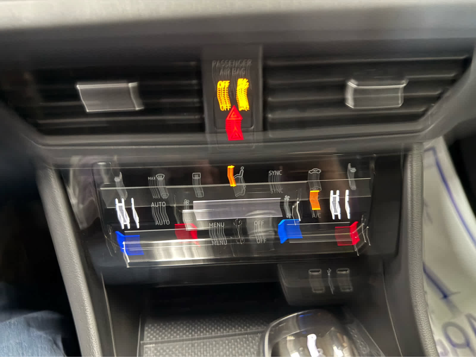 Used 2025 Volkswagen Jetta SE image 29