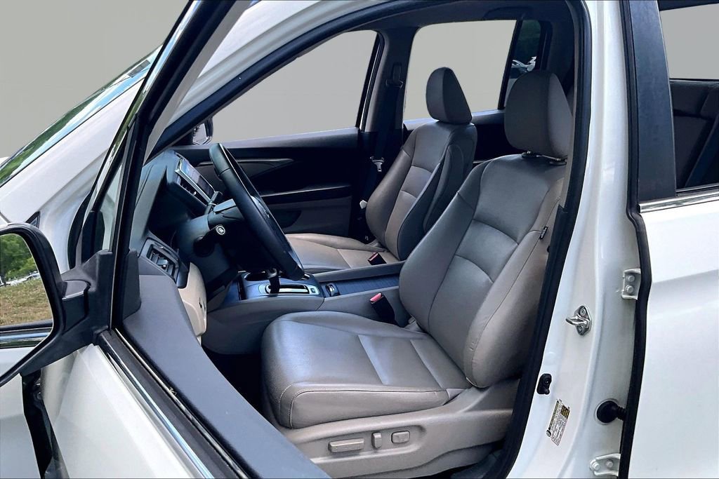 Used 2018 Honda Ridgeline RTL-T image 16