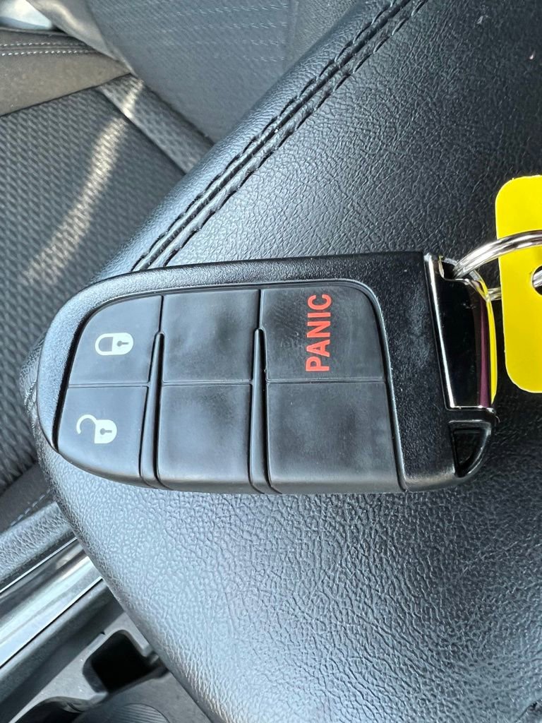 Used 2025 Jeep Compass Sport image 38