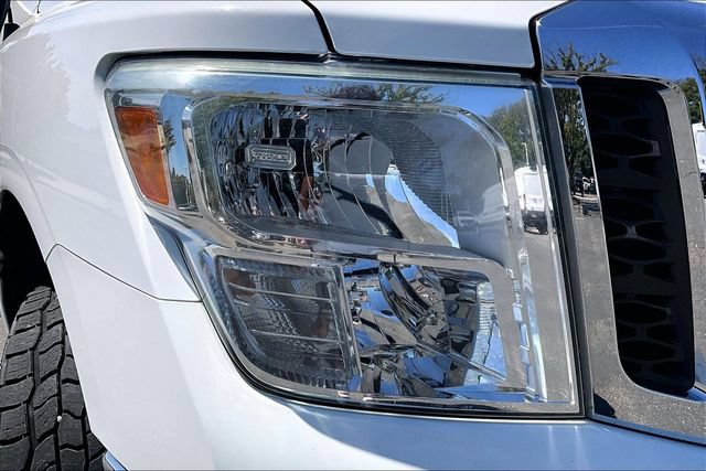 Used 2017 Nissan Titan SV RWD image 25