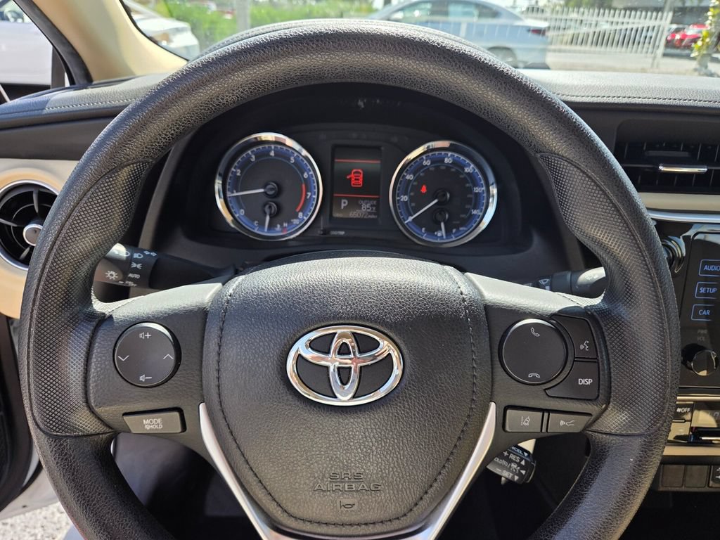 Used 2019 Toyota Corolla LE FWD image 27