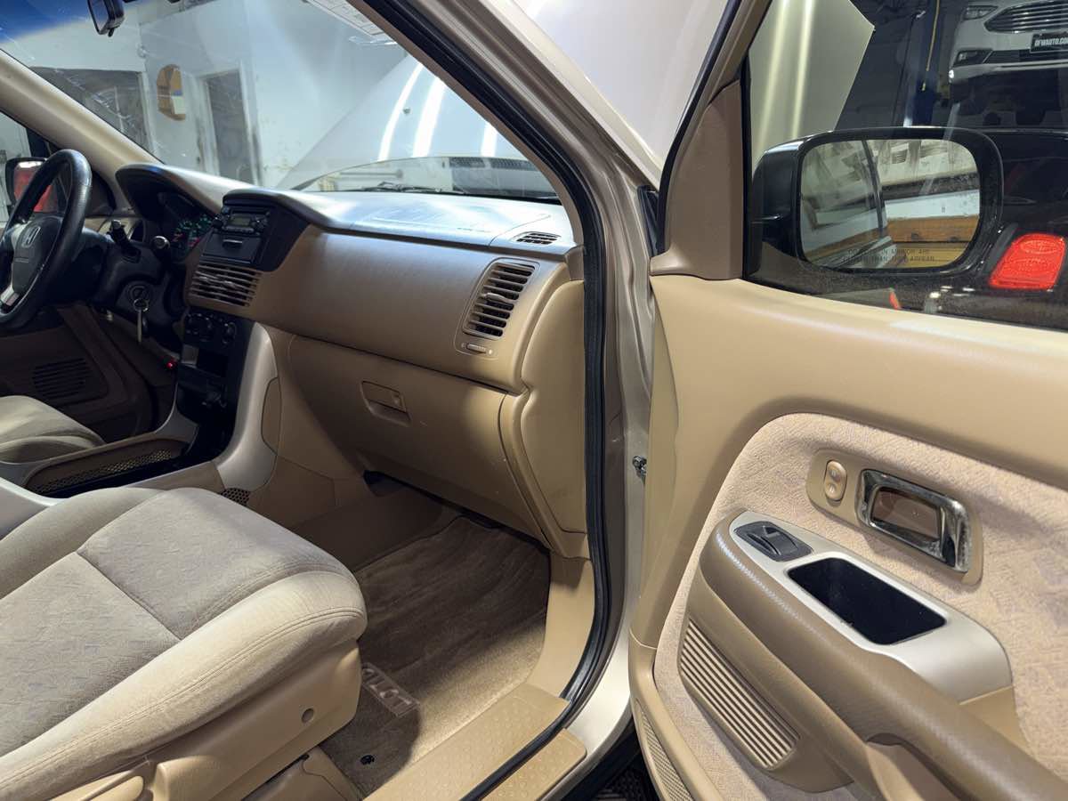 Used 2004 Honda Pilot LX image 25