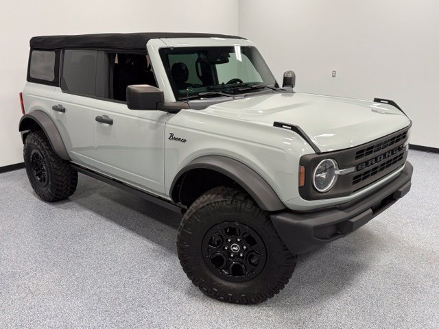 Used 2022 Ford Bronco 4-Door AWD/4WD image 30