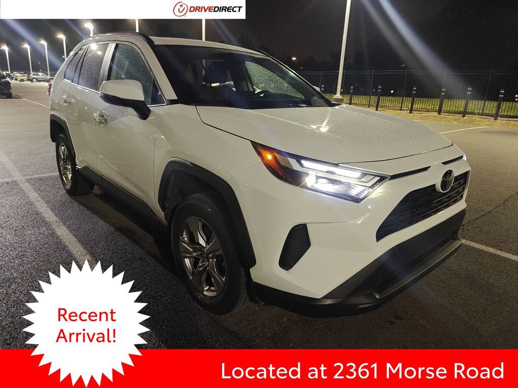 Used 2023 Toyota RAV4 XLE image 1