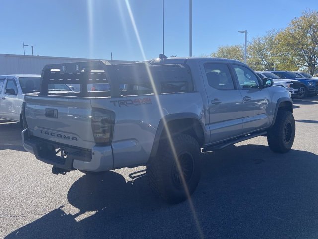 Used 2021 Toyota Tacoma TRD Off-Road image 3