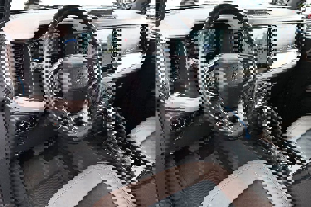 Used 2023 Ford Bronco Wildtrak image 10