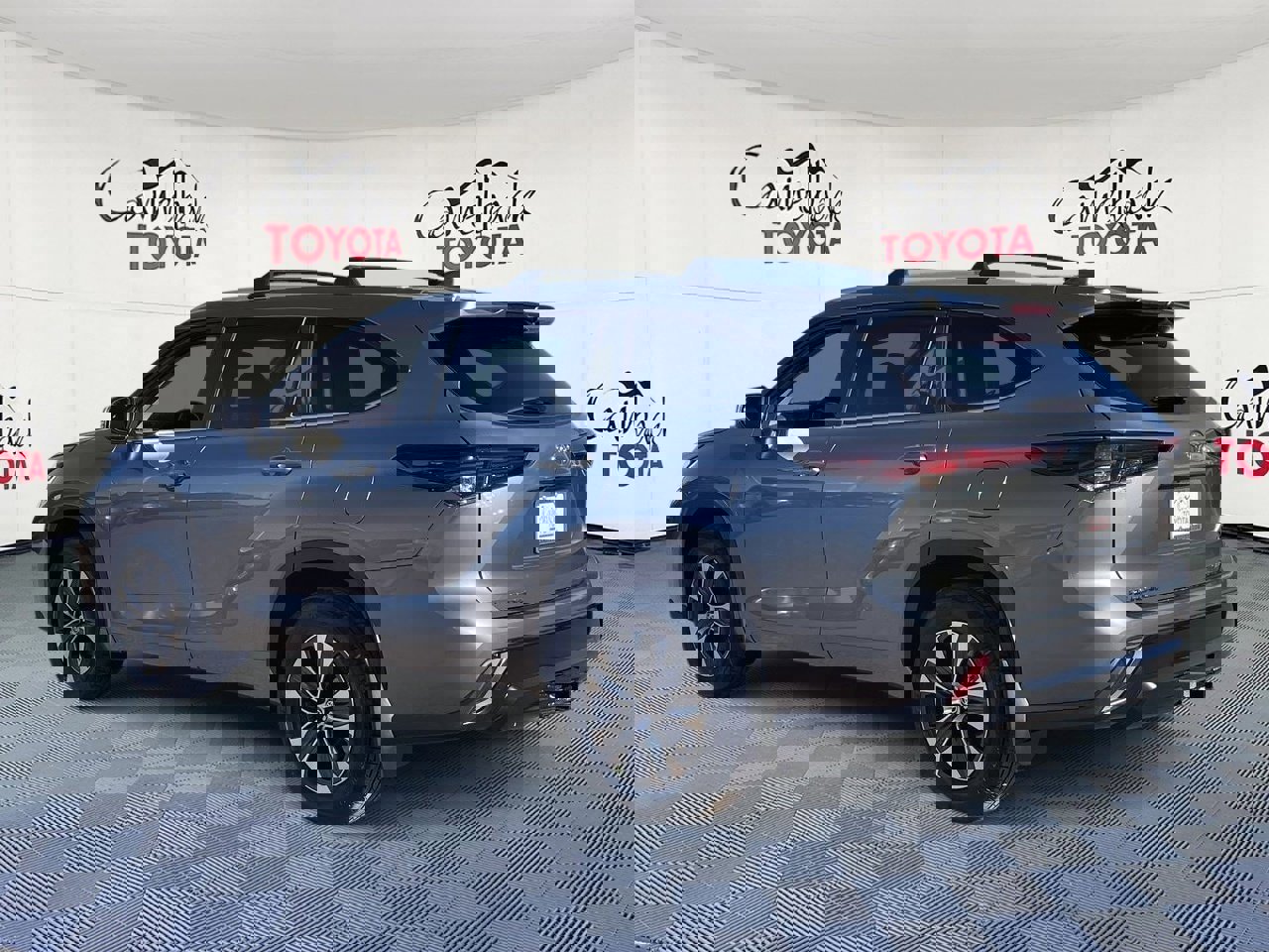 New 2026 Toyota Highlander XLE image 5