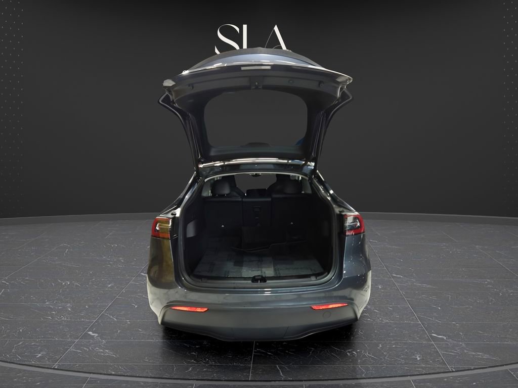 Used 2021 Tesla Model Y Performance image 8