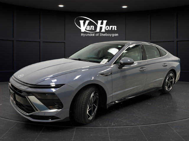 Used 2025 Hyundai Sonata SEL FWD image 3