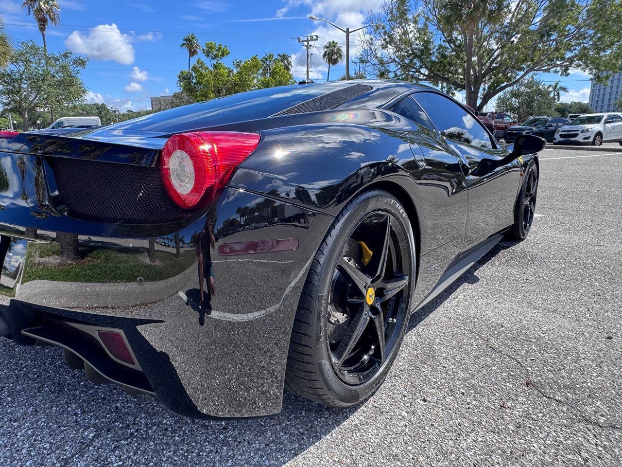 Used 2010 Ferrari 458 Italia Coupe RWD image 22