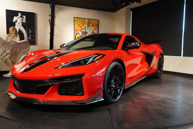 Used 2024 Chevrolet Corvette Z06 w/ Z07 Performance Package RWD image 22