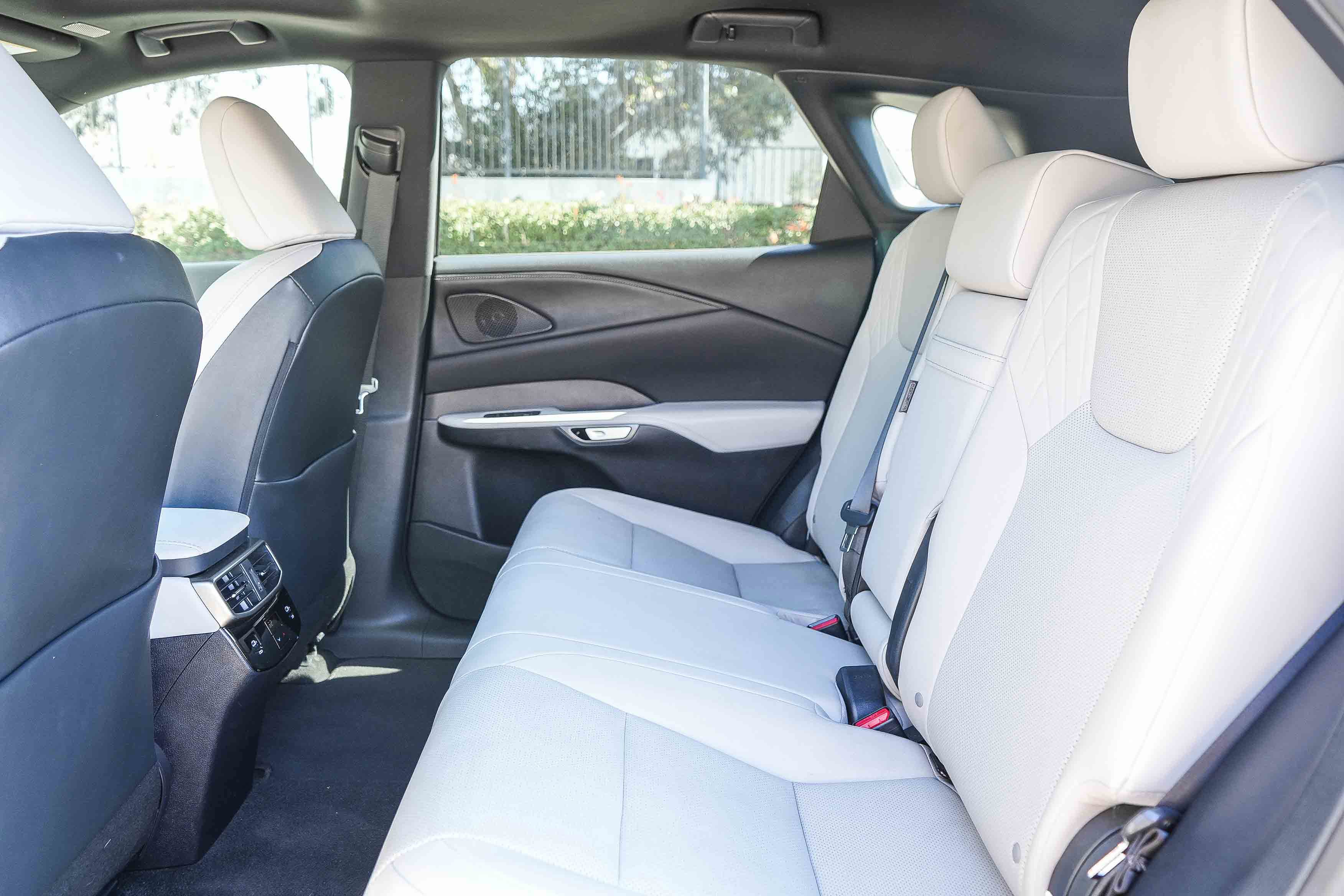 Used 2023 Lexus RX 350 Premium image 18