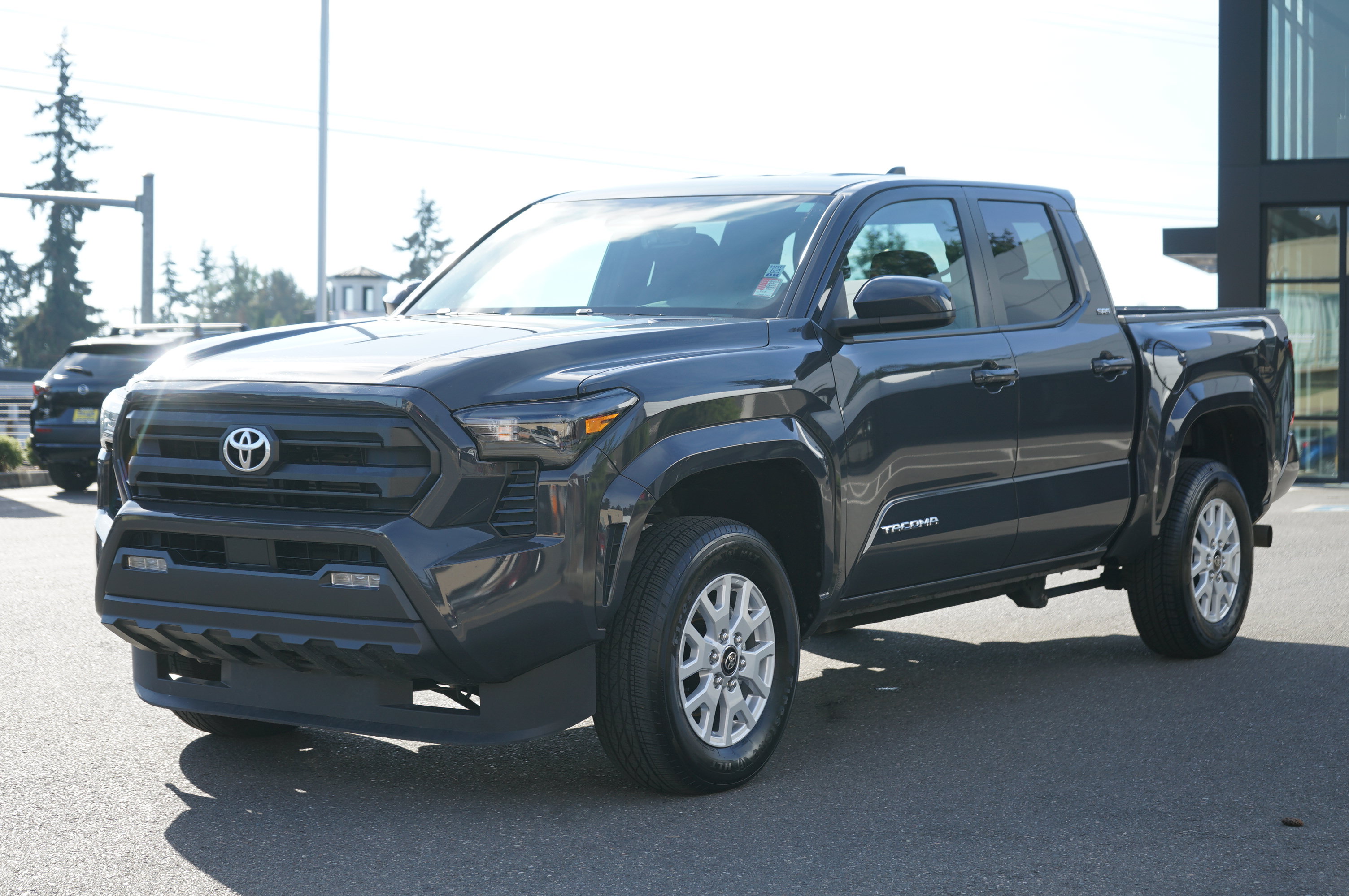 Used 2025 Toyota Tacoma SR5 AWD/4WD image 8