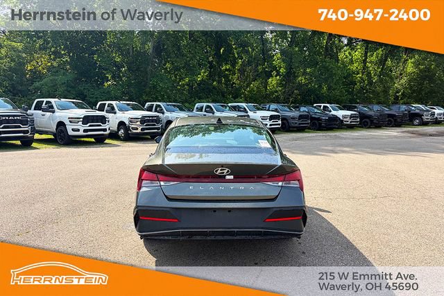 Used 2024 Hyundai Elantra SEL FWD image 27