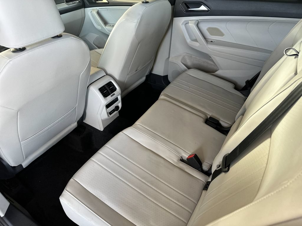 Used 2023 Volkswagen Tiguan SE R-Line FWD image 11