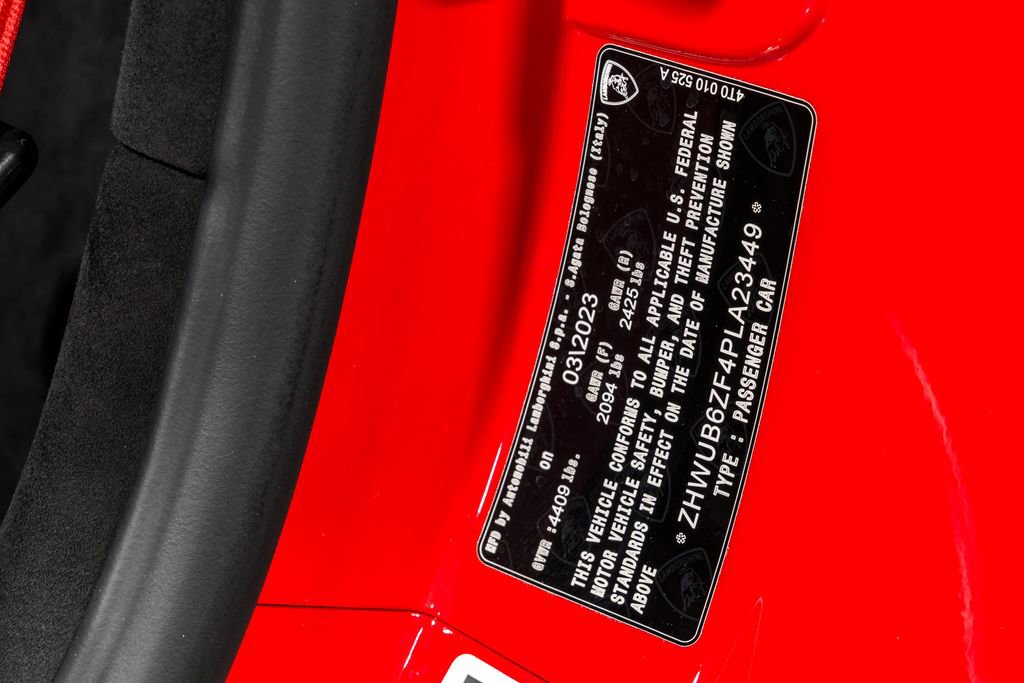 Used 2023 Lamborghini Huracan Tecnica image 11