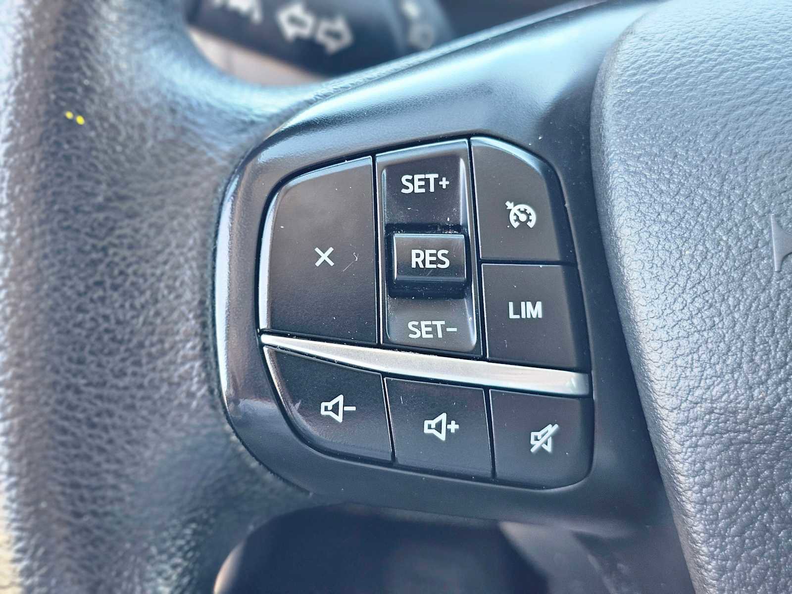 Used 2023 Ford Transit 350 XLT image 29