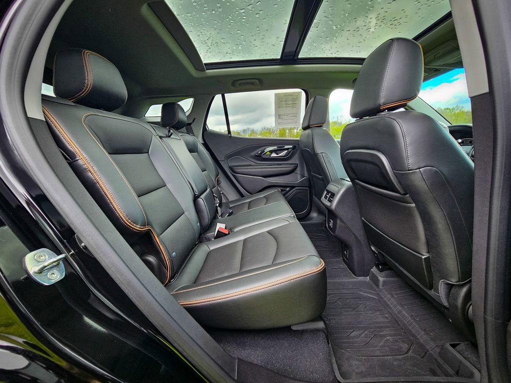 Certified 2022 GMC Terrain AT4 w/ Tech Package AWD/4WD image 39