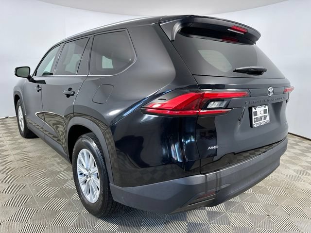 Used 2024 Toyota Grand Highlander AWD image 2
